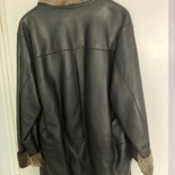 Shearling coat - Picture 6 of 12